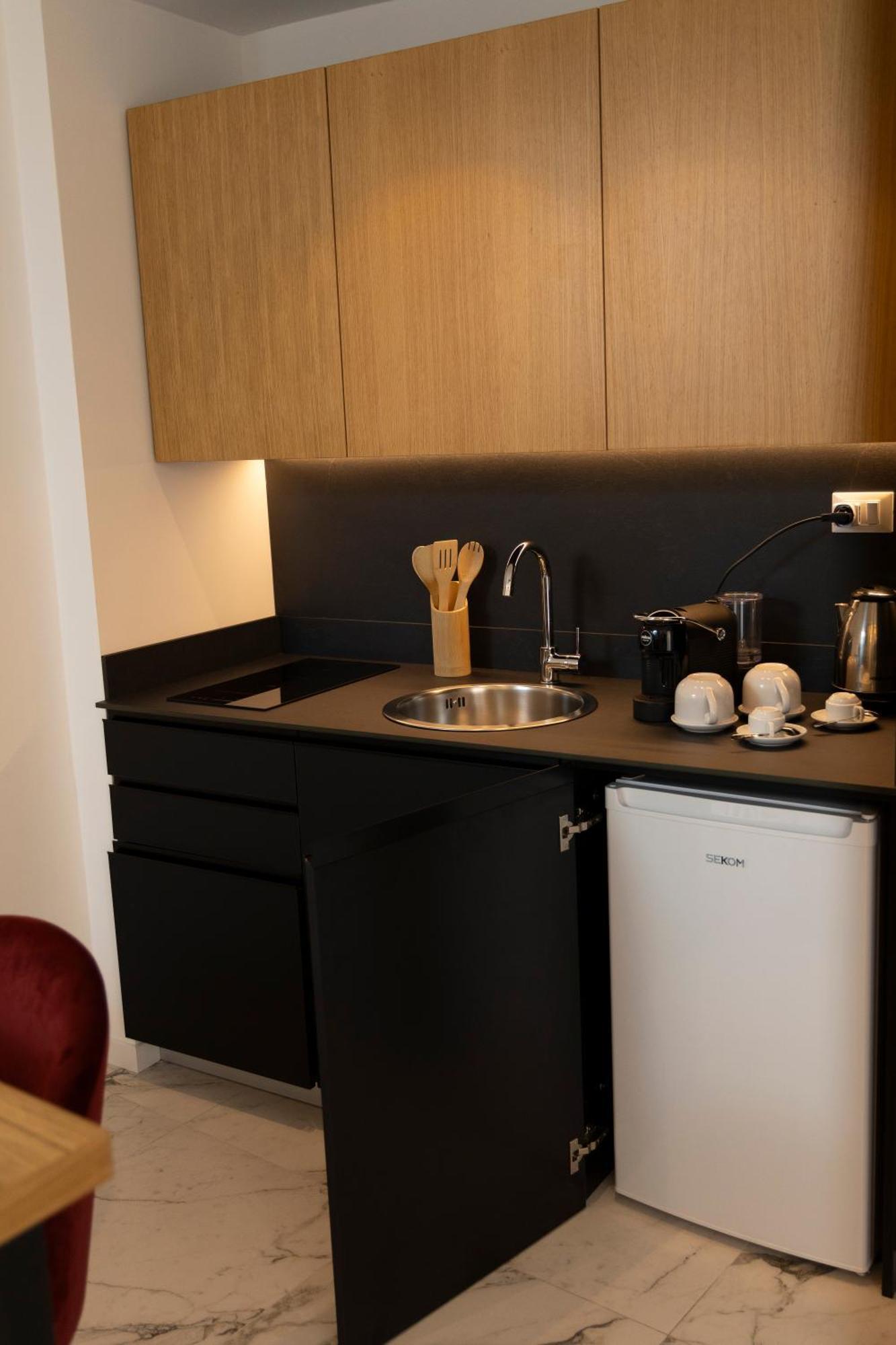 La Dimora Dei Paladini Aparthotel *